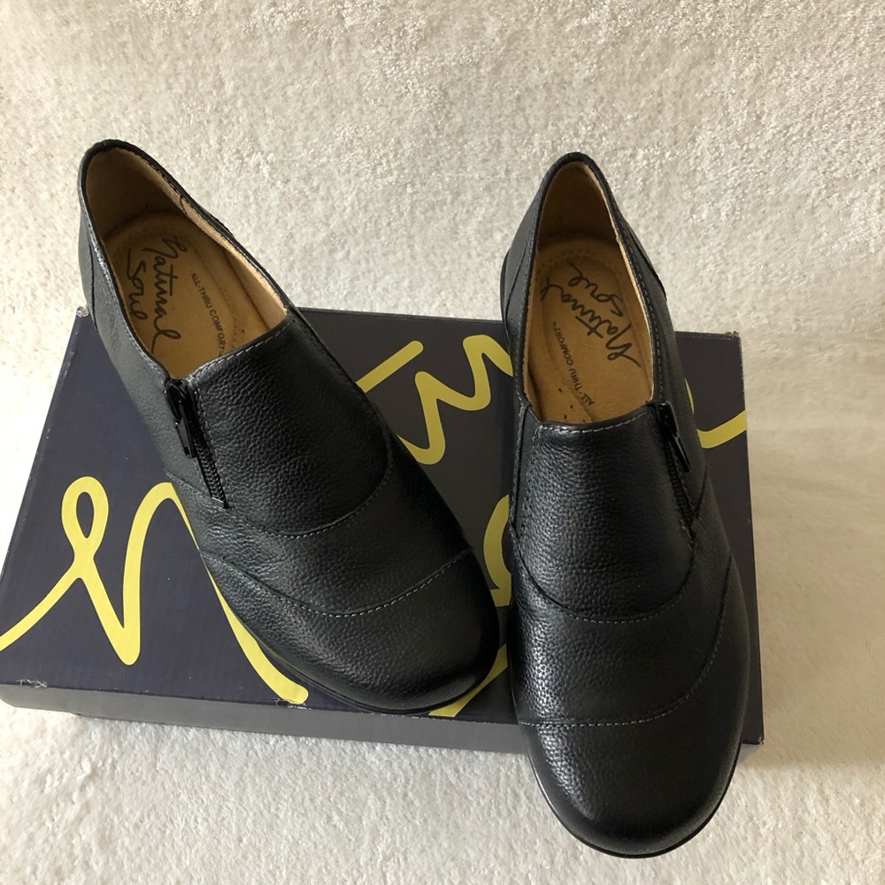 DSW Natural Soul All Thru Comfort black loafer